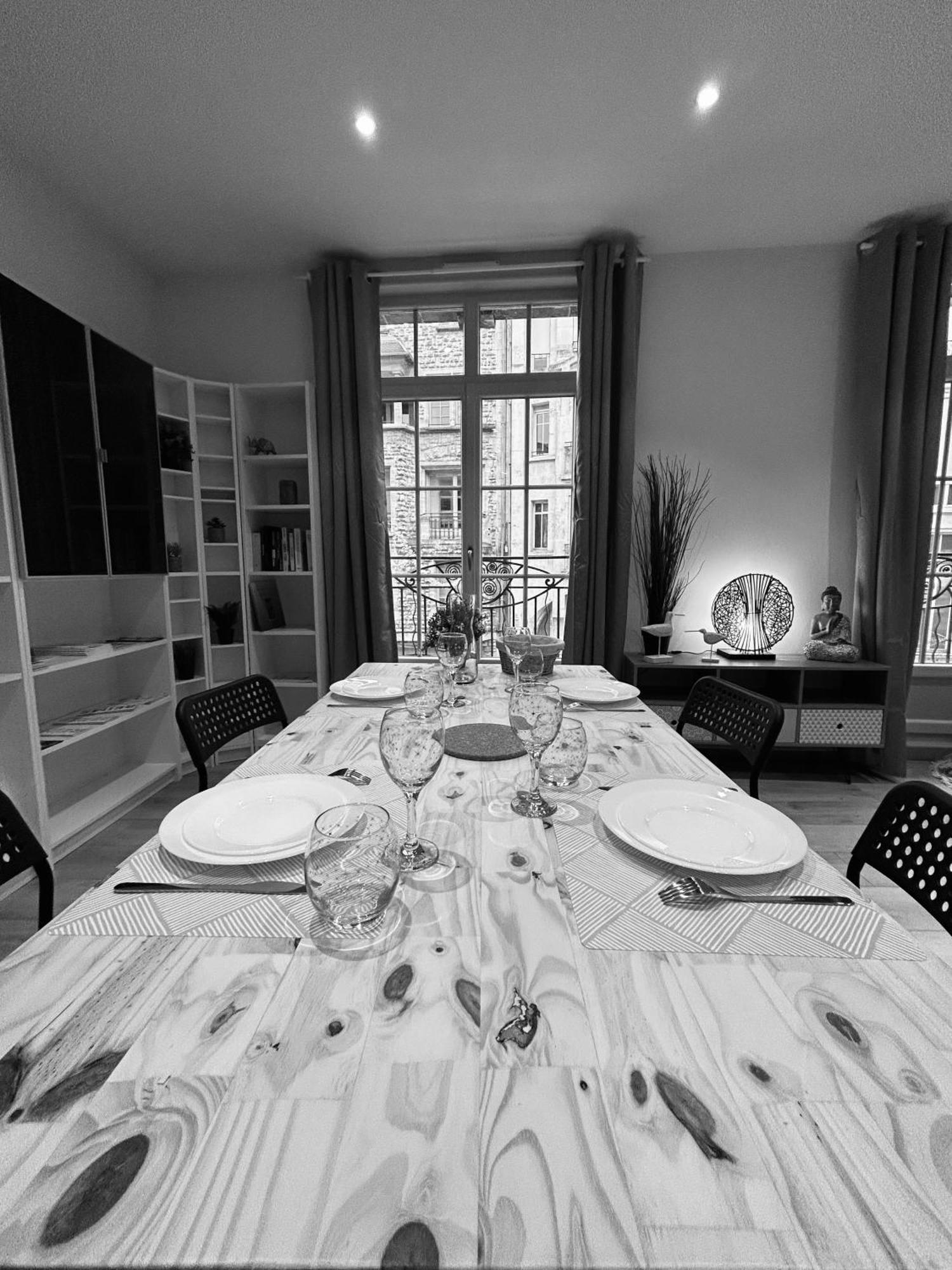 Ferienwohnung L'Etape Des Sacres Reims Exterior foto