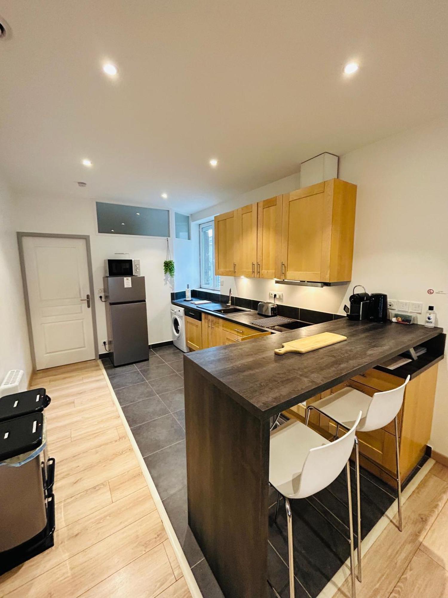 Ferienwohnung L'Etape Des Sacres Reims Exterior foto