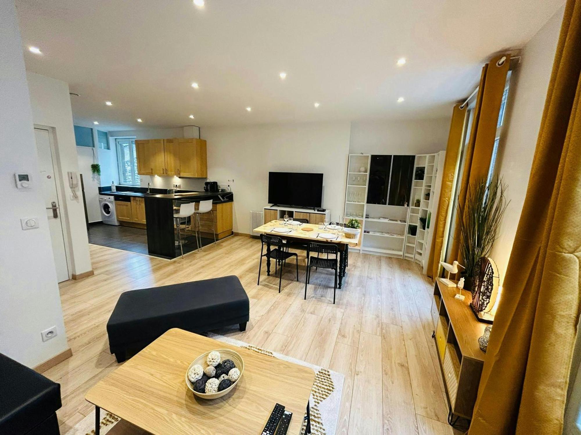 Ferienwohnung L'Etape Des Sacres Reims Exterior foto