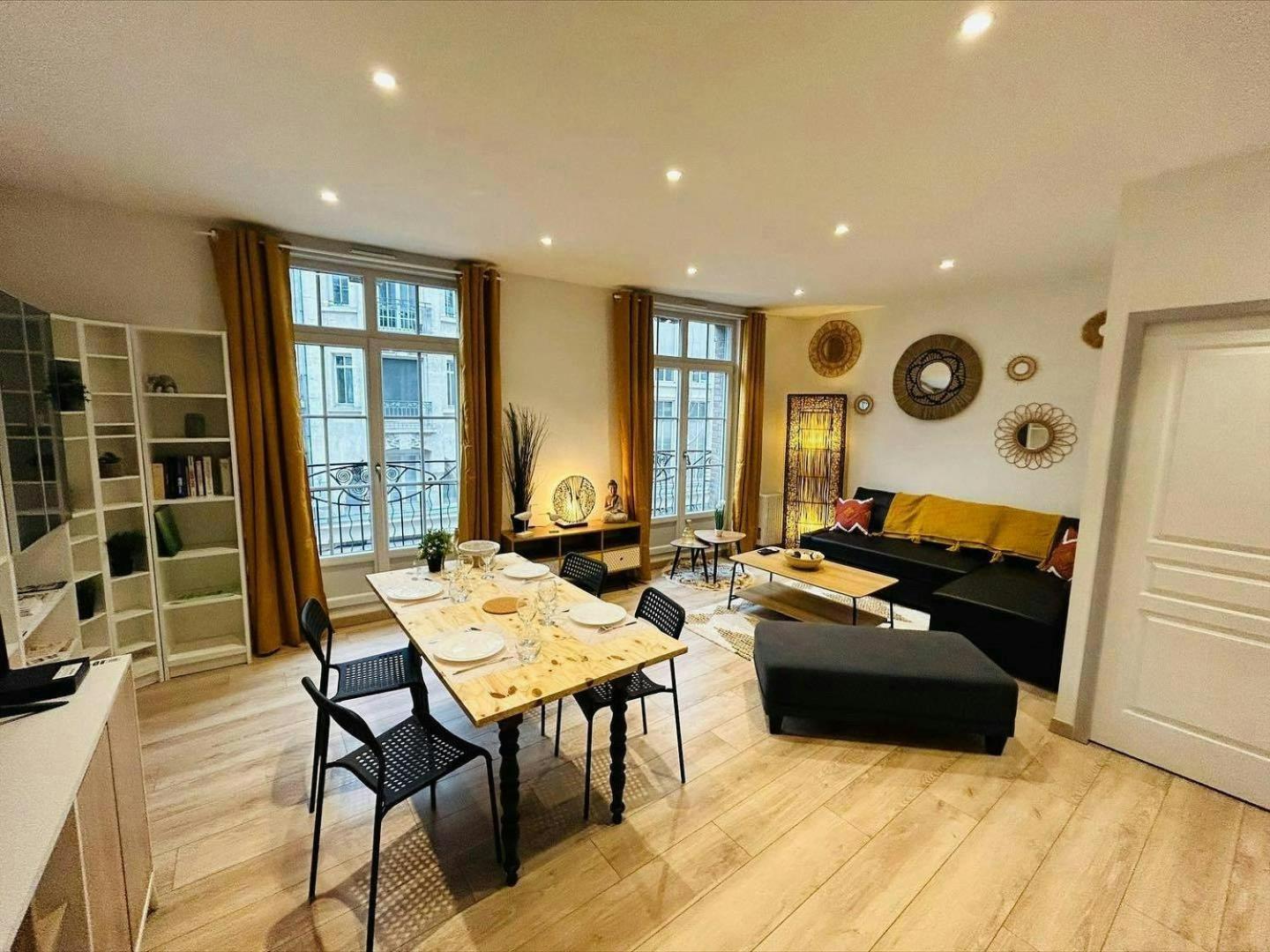 Ferienwohnung L'Etape Des Sacres Reims Exterior foto